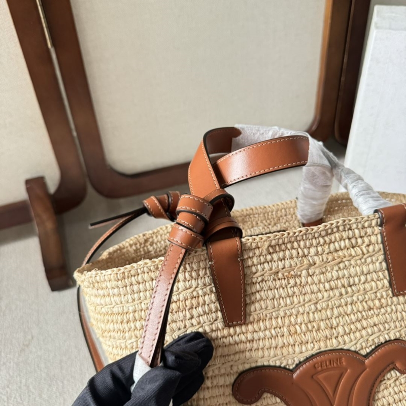 Ce1i*e bucket bags